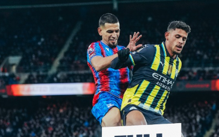 Manchester City empata com Crystal Palace em 2 a 2, e recuperação no Inglês emperra