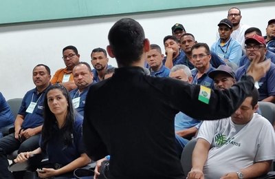 SMTT Arapiraca faz palestra sobre o uso de equipamentos de segurança em São Miguel dos Campos