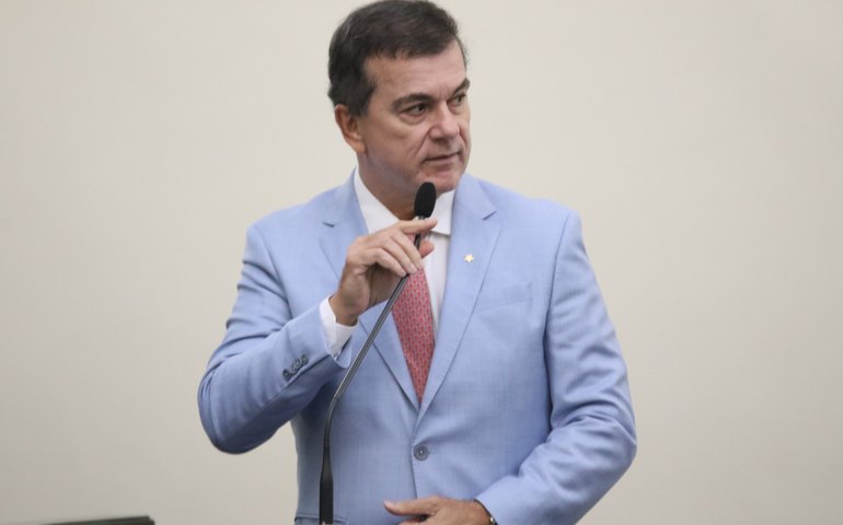 Ronaldo Medeiros comemora melhor resultado da história de Alagoas no Ideb