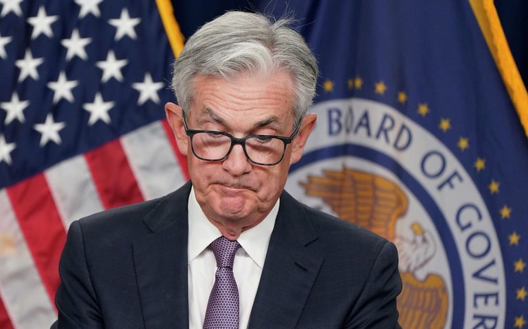 Trump ameaça demitir presidente do Fed caso Powell não deixe o cargo