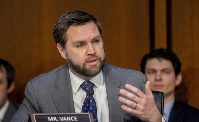 Vance acredita que diálogo de Trump e Putin visa 'resolver impasse' na crise ucraniana Vance acredita que diálogo de Trump e Putin visa 'resolver impasse' na crise ucraniana