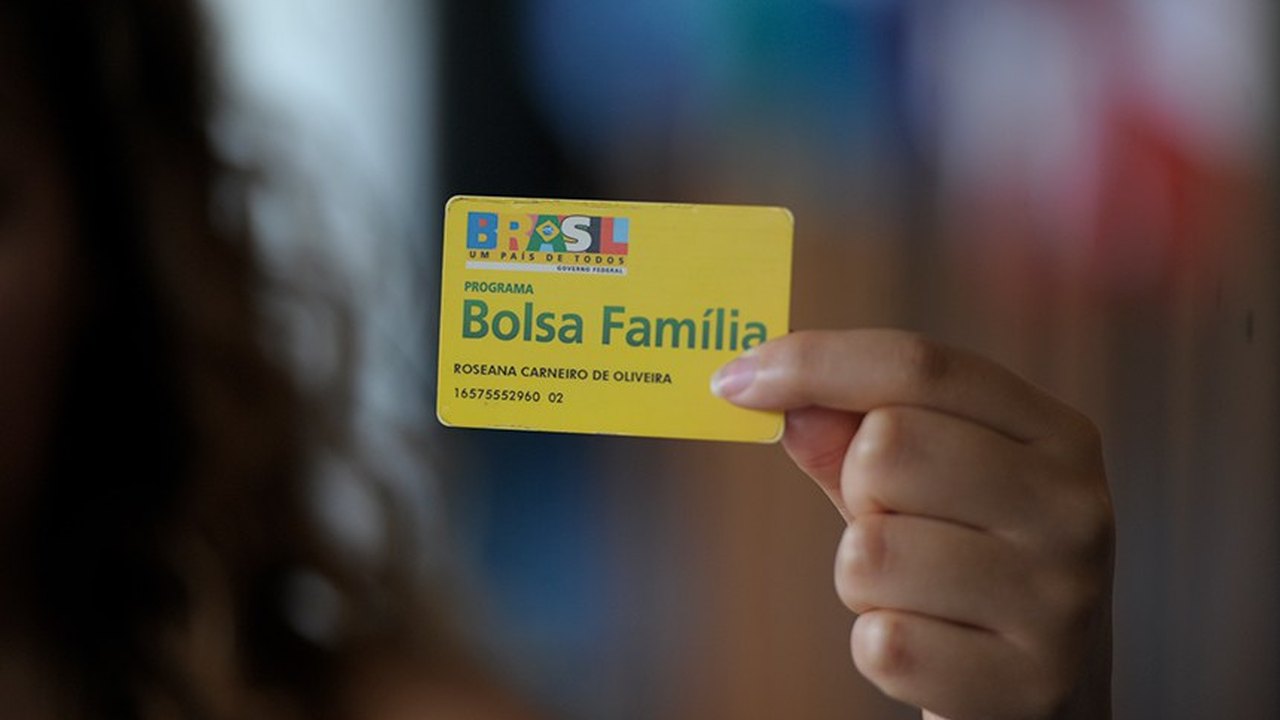 Sancionada lei que destina R$ 71,4 bilhões para o Bolsa Família