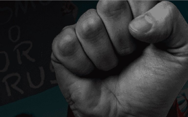 Lei aumenta pena e torna inafiançável e imprescritível crime de injúria racial