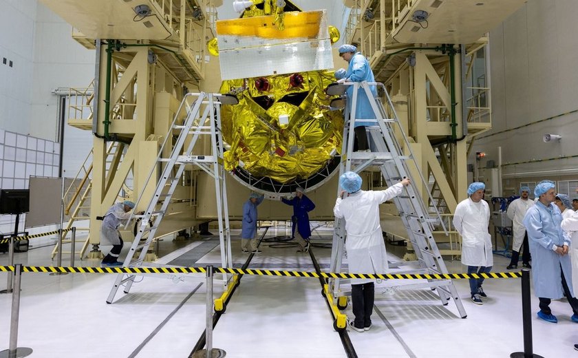 Sonda russa entra em órbita lunar com sucesso e pouso inédito está previsto para semana que vem 