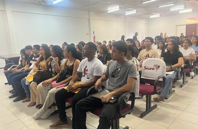 Seune promove palestra gratuita sobre proteção de crianças e adolescentes