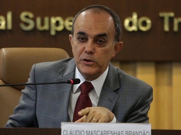 TST convoca audiência pública sobre horas extras de motoristas pagos por comissão