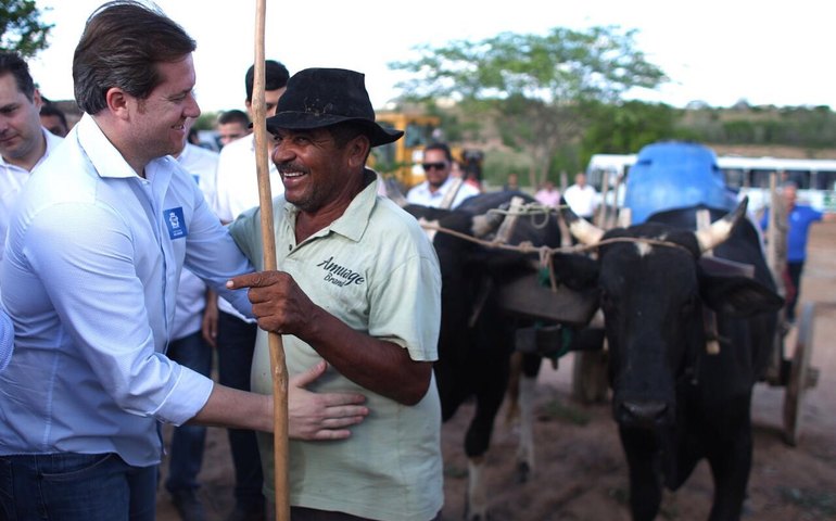 Marx Beltrão destrava R$ 4,9 milhões para ações de inclusão produtiva e segurança alimentar no Sertão