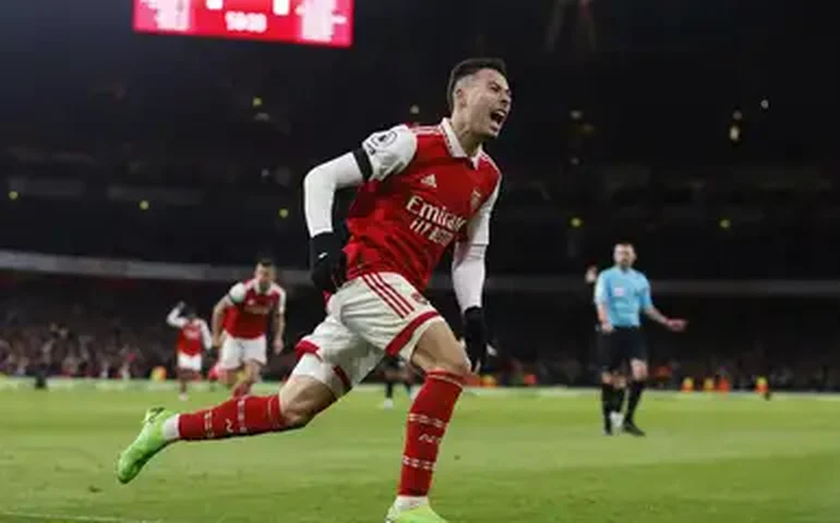 Arteta usa 'dor da derrota' no Inglês para cobrar reação do Arsenal na Liga dos Campeões