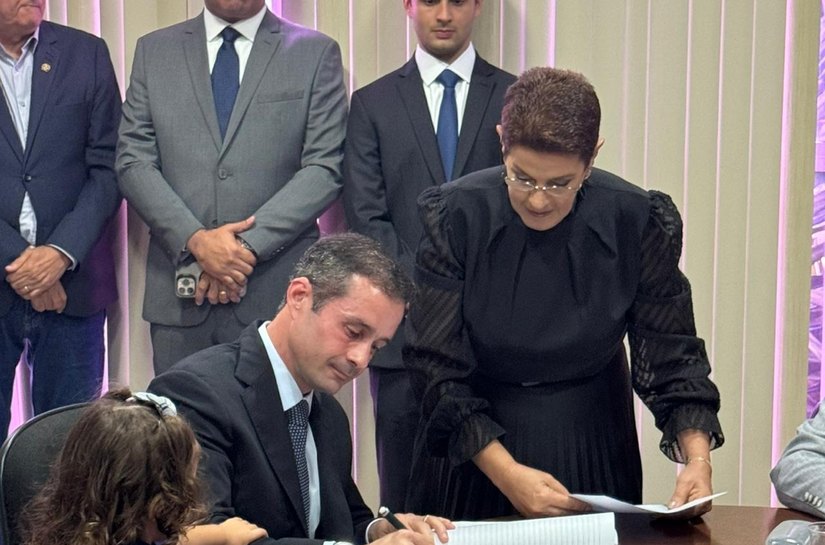 Bruno Toledo toma posse como novo conselheiro do Tribunal de Contas de Alagoas