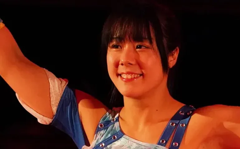 Morre lutadora japonesa de 21 anos em acidente