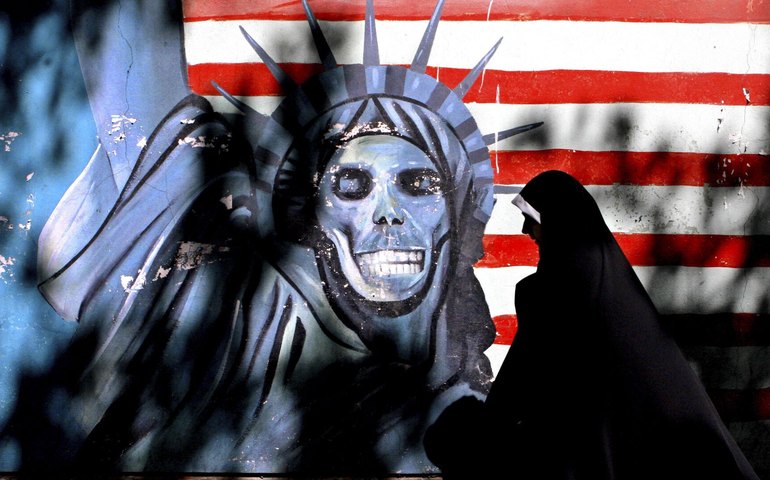 Ataque do 'Império do Caos' ao Irã leva guerra contra o BRICS a um novo nível, diz analista