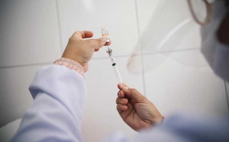 Coronavac protege contra variantes do coronavírus aponta estudo