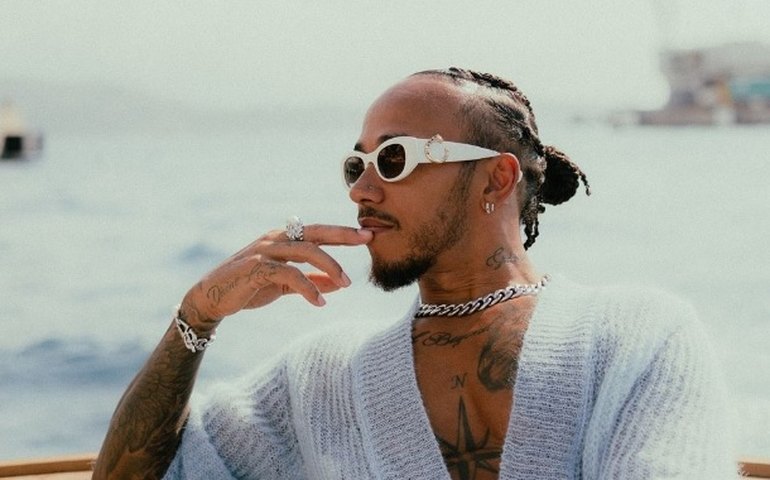 Hamilton lidera 2º treino e é o mais rápido do dia no GP da Espanha de F-1