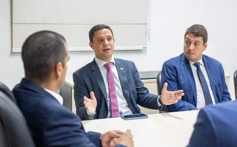 Secretário que tem a ‘chave do cofre’ de Maceió vai causando insatisfações na Prefeitura