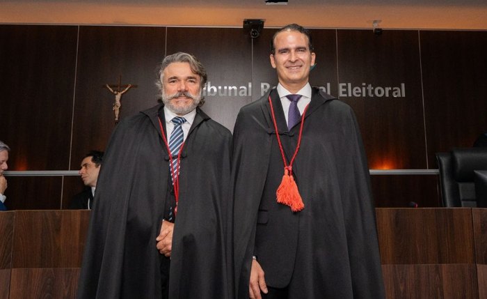 Juízes federais tomam posse como desembargadores eleitorais do TRE