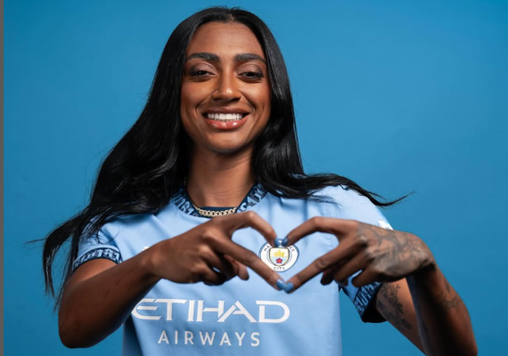 Manchester City feminino contrata sua primeira jogadora brasileira