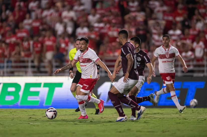 Em jogo com gols anulados, CRB empata em 2 a 2 com a Ferroviária