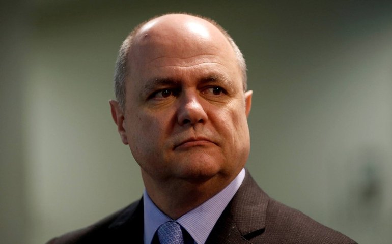 Ministro do Interior francês se demite por investigação por nepotismo