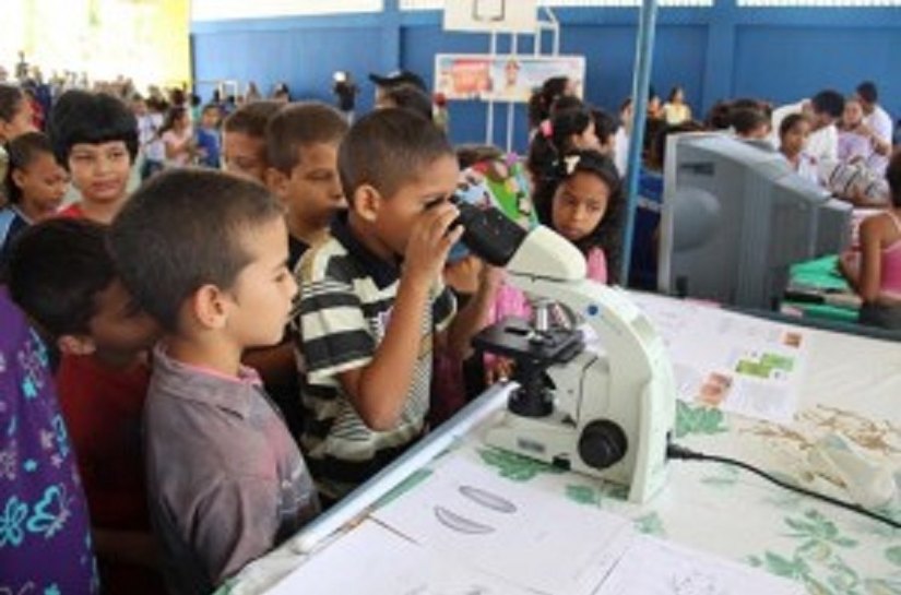 “Exército da Saúde” invade Escola em ações de combate ao Aedes Aegypti