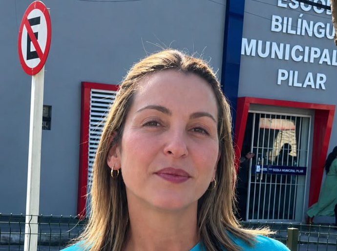 Para além do ensino bilíngue: Thais Canuto cobra infraestrutura e valorização profissional em Pilar