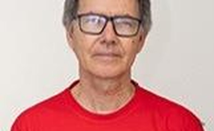 Mariano Macedo, 61 anos, disputa o cargo de senador por Pernambuco