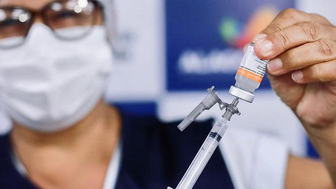 2ª dose da vacina Pfizer começou a ser aplicada nesta segunda-feira (09) para profissionais da Segurança Pública