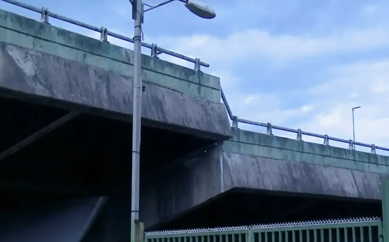 Sem chance de defesa: três pessoas em situação de rua são assassinadas no Rio enquanto dormiam. Duas vítimas morreram