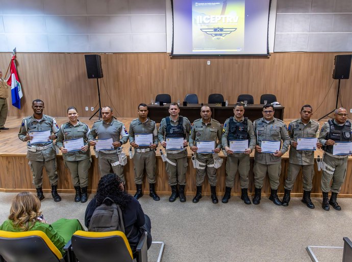 PM celebra 41 anos do BPRv e conclui curso de especialização