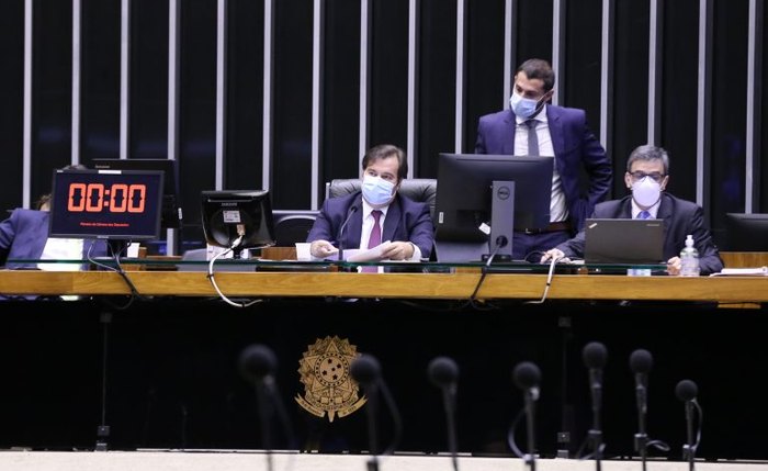 Presidente da Câmara, Rodrigo Maia, comanda sessão do Plenário; votações são virtuais