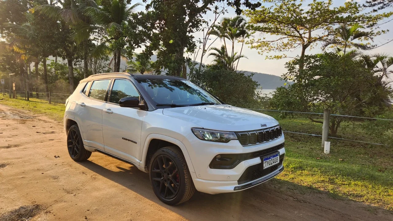 Jeep Compass mostra por que lidera entre os SUVs médios