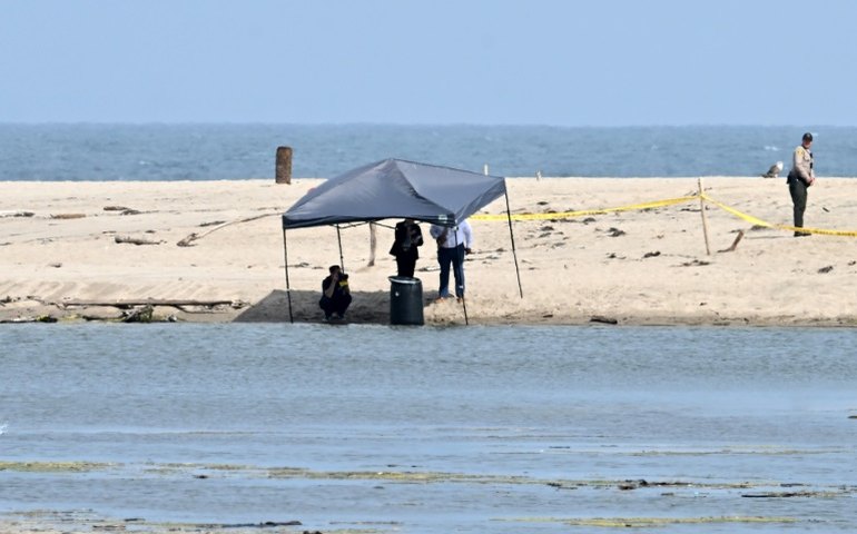 Corpo é encontrado em barril na praia de Malibu