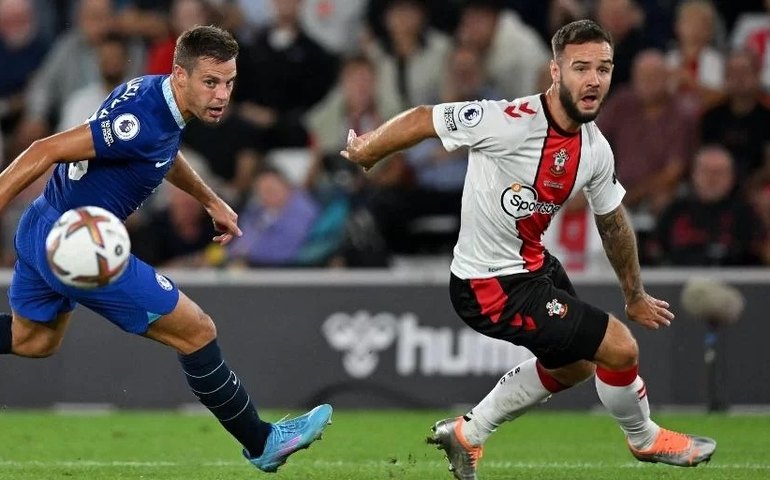 Chelsea leva virada do Southampton no 1º tempo e volta a tropeçar no Inglês