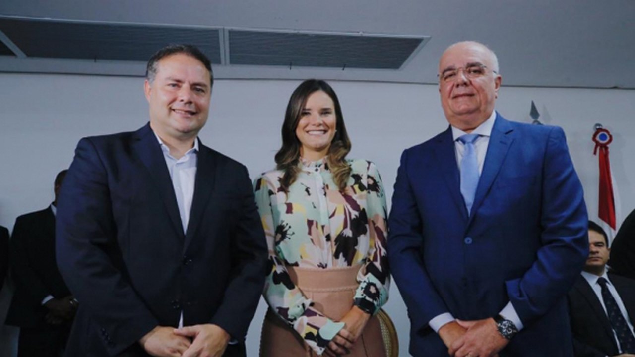 Renovação do secretariado fortalece o Governo técnica e politicamente, diz Renan Filho