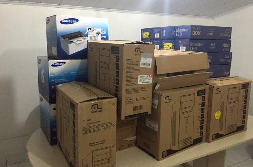 Jequiá da Praia adquire novos computadores para Unidades de Saúde