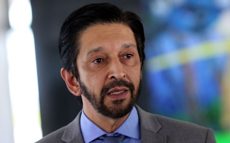 SP: barracas serão retiradas da rua de forma humanizada, diz prefeito