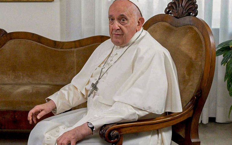 Anúncio da morte do papa Francisco foi feito por vídeo pelo Vaticano