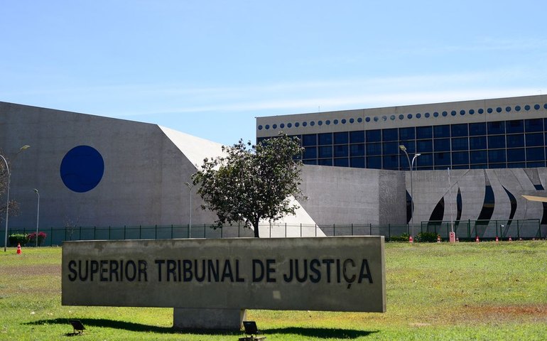 Ministros do STJ defendem Moraes de críticas dos EUA