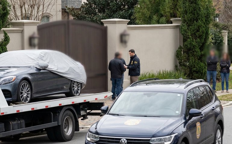 Irmã de Deolane Bezerra é investigada em operação da PF que apreendeu carros de luxo na Barra da Tijuca