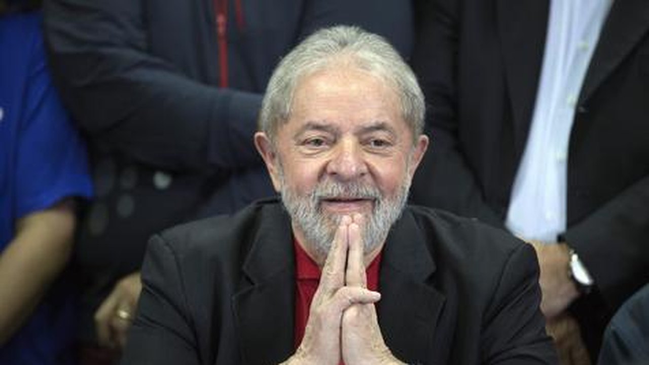 MPF desiste de pedir perícia de recibos apresentados pela defesa de Lula