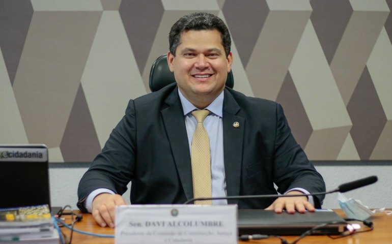 Relator cede e atende pedido de governadores do Nordeste em projeto sobre dívida dos estados. Veja o que mudou