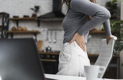 Problemas na coluna atingem um em cada cinco adultos; confira dicas de prevenção