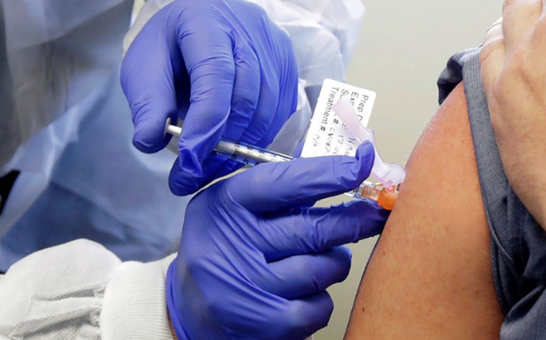 EUA: vacinas da Johnson &amp; Johnson e AstraZeneca devem ser aprovadas ‘em semanas’