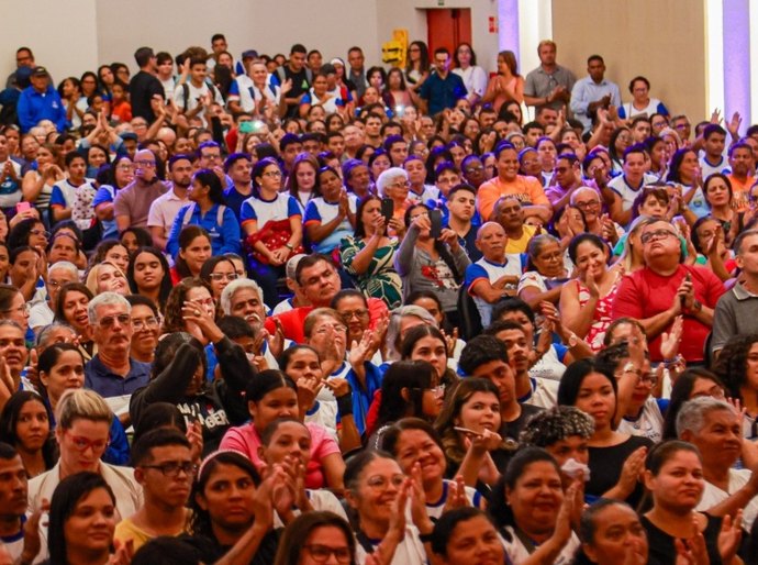 Mais de mil estudantes da Ejai Maceió participam de aula inaugural de cursos profissionalizantes