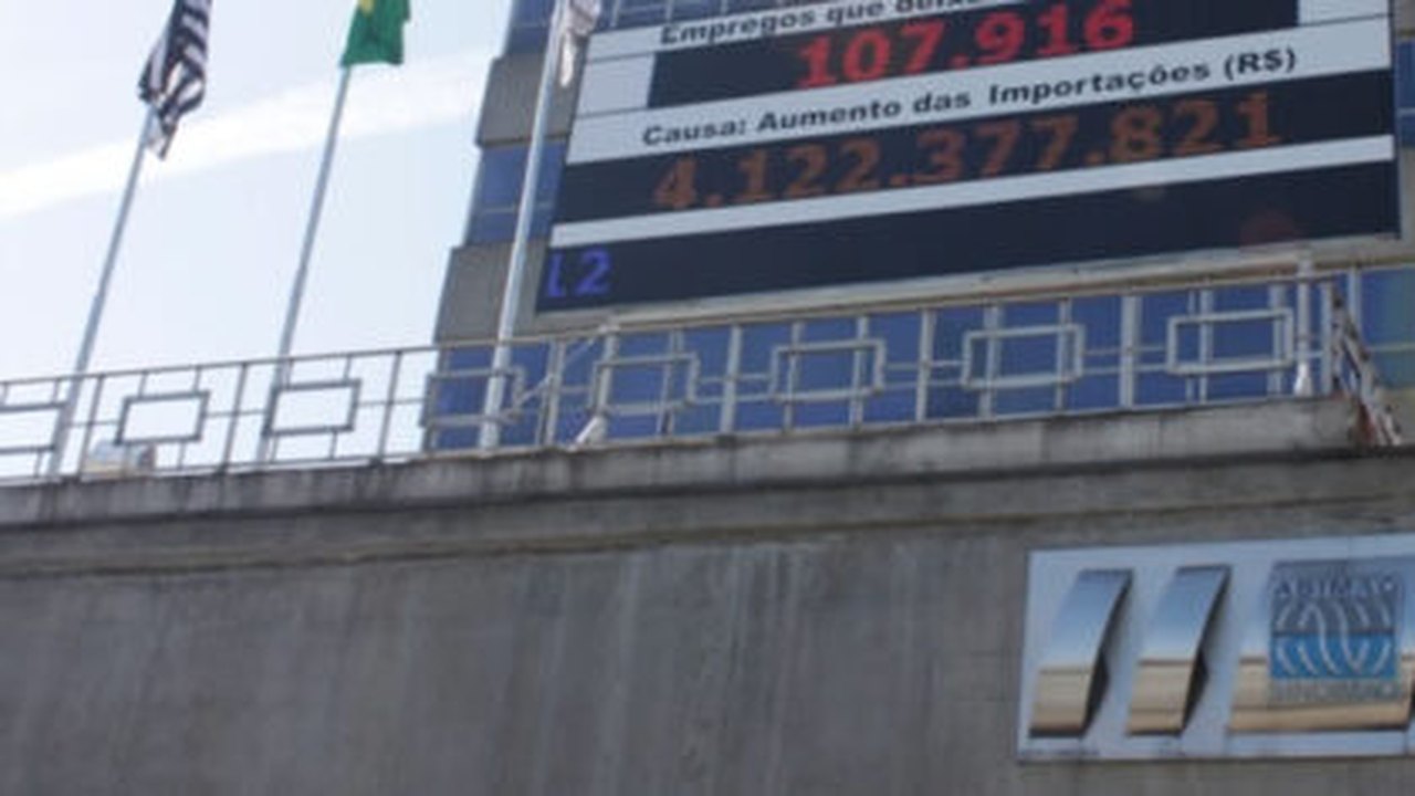 Faturamento do setor de máquinas cresce 0,7% em maio, diz Abimaq