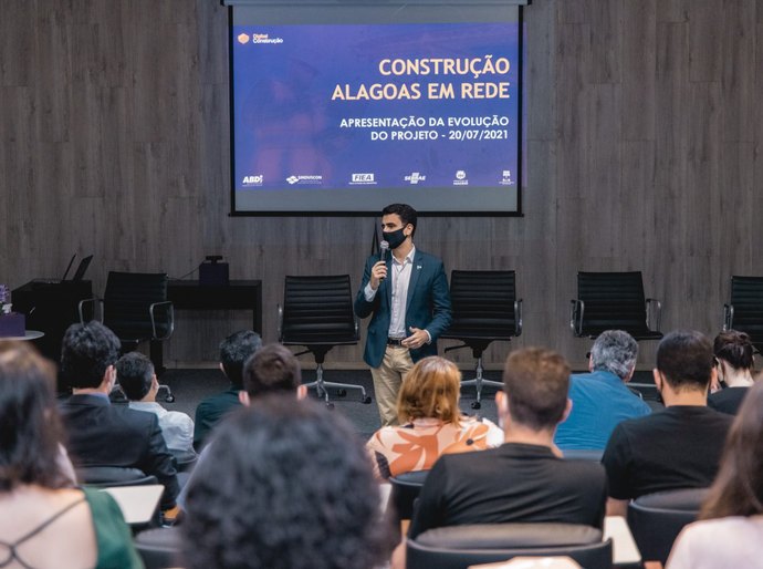 Prefeito JHC defende contínua geração de empregos com o projeto Construção Alagoas em Rede