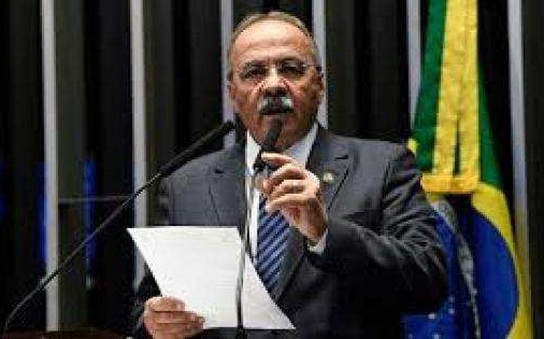 Afastamento de senador com dinheiro na cueca pode esvaziar julgamento do STF?