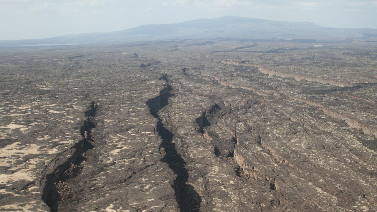 África se dividirá mais rápido do que o esperado, criando novo oceano, dizem cientistas