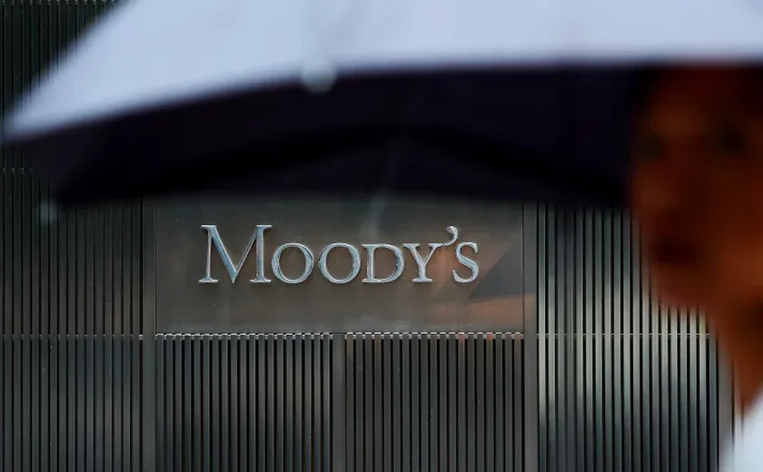 Com Moody's e China, Ibovespa sobe 0,77%, aos 133,5 mil pontos