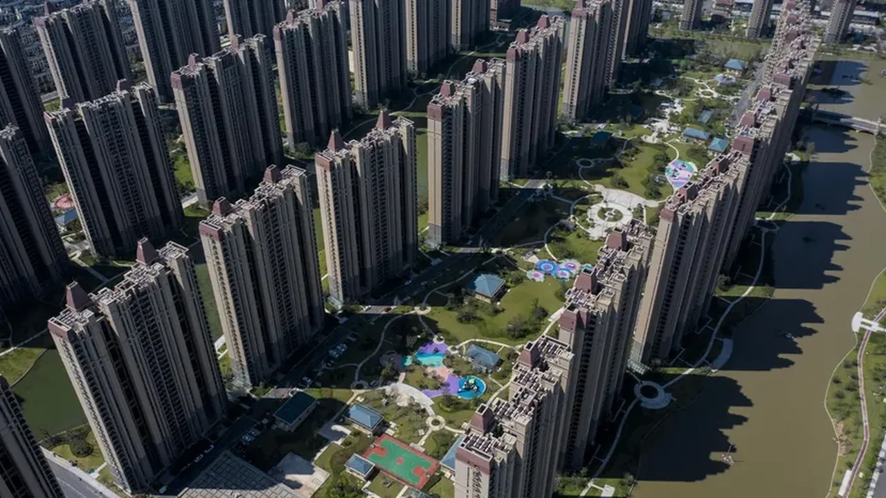 Vendas de novas moradias na China caem 6,2% até julho, em ritmo de queda mais acentuado