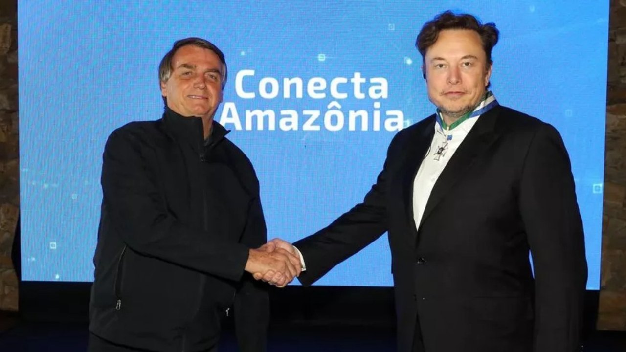 Bolsonaro afaga Musk e diz que compra do Twitter é ‘sopro de esperança’